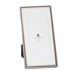 Κορνίζα επάργυρη με διαστάσεις 10x15cm